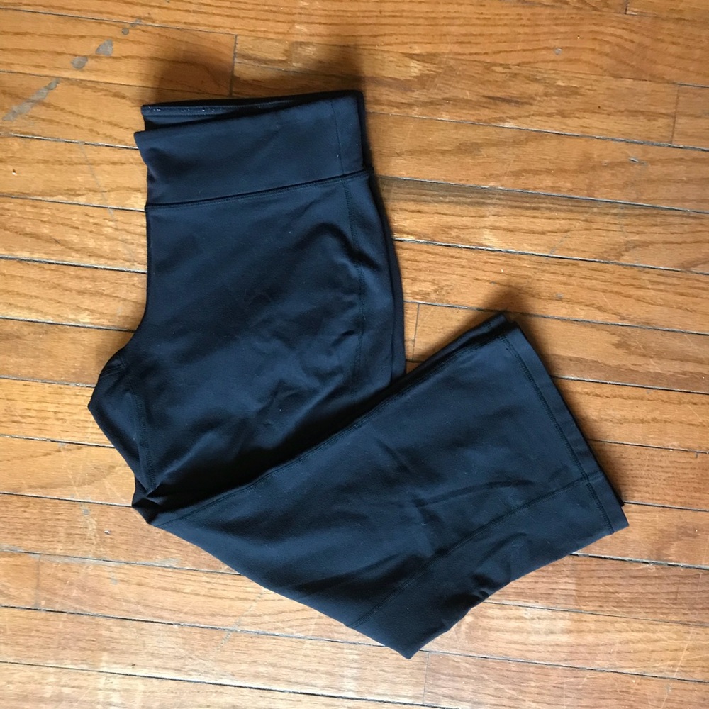 Athleta cropped yoga pants black medium 819277